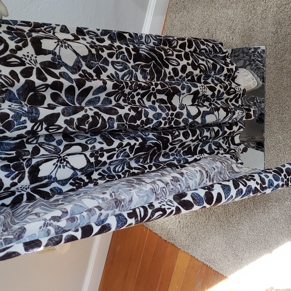 Long Summer Dress - Picture 7 of 7